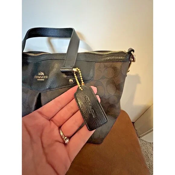 COACH SIGNATURE PLEATED TOTE BAG W/TAG Peyton